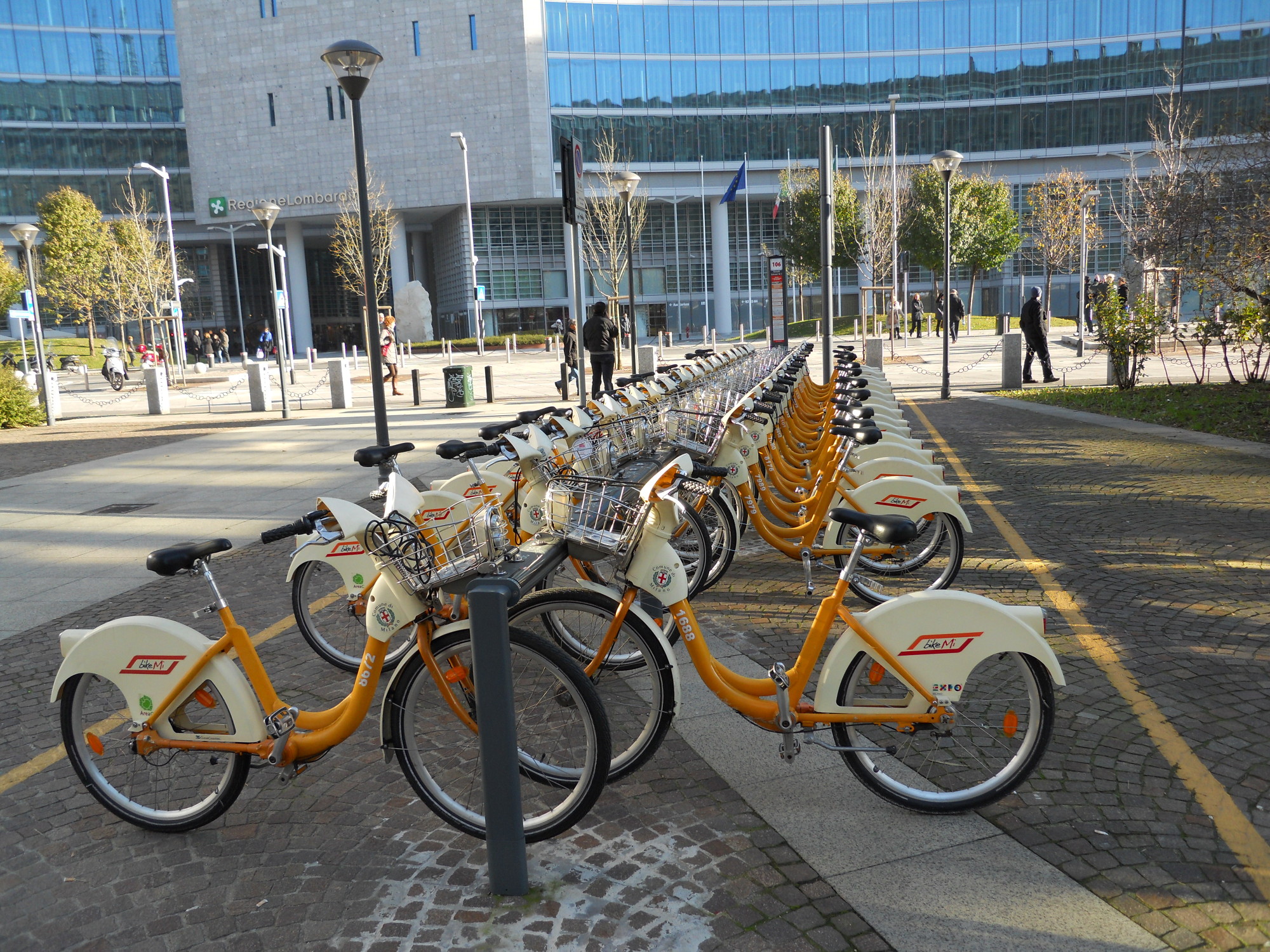 parcheggio bike sharing a Milano